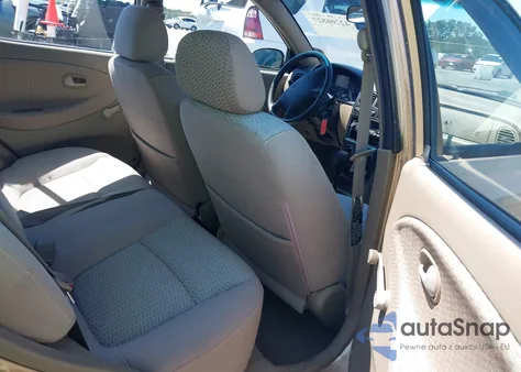 2002 Kia Rio Cinco из США, поврежденный, VIN KNADC163926066740